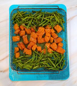 Air fryer salmon and vegetables 